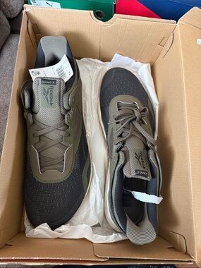 Reebok Men's Sneakers in Olive Green and Black